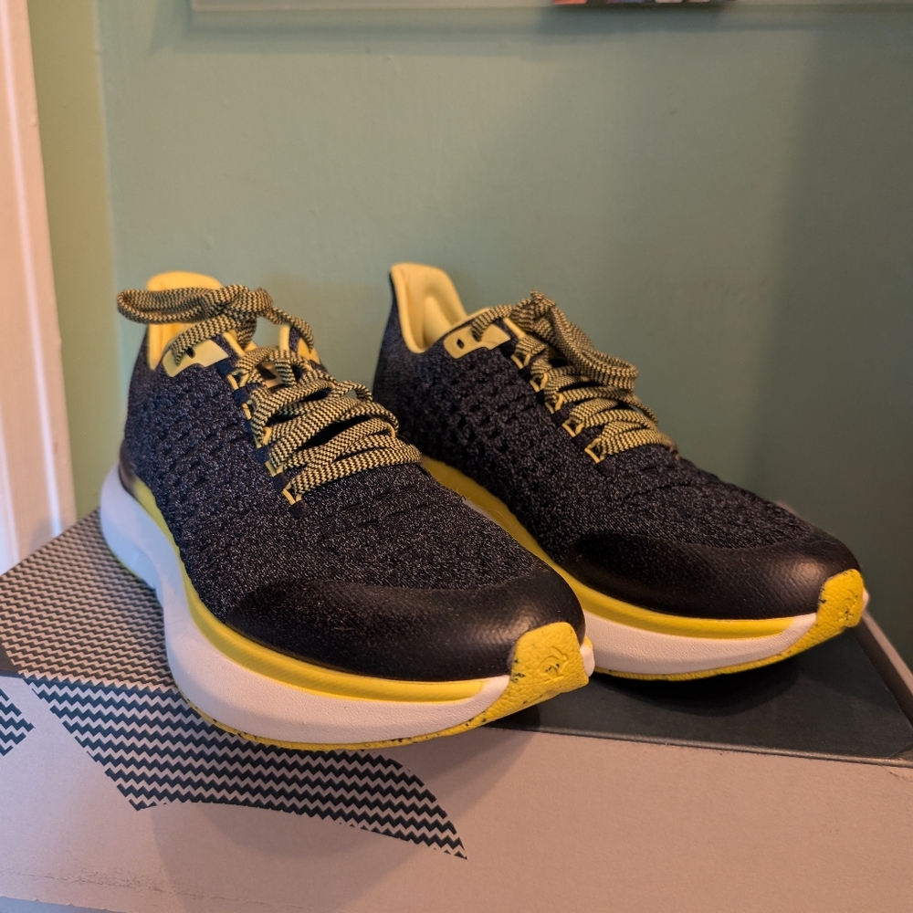NIB Rabbit Dream Chaser Men's Running Shoes - Picture 5 of 12
